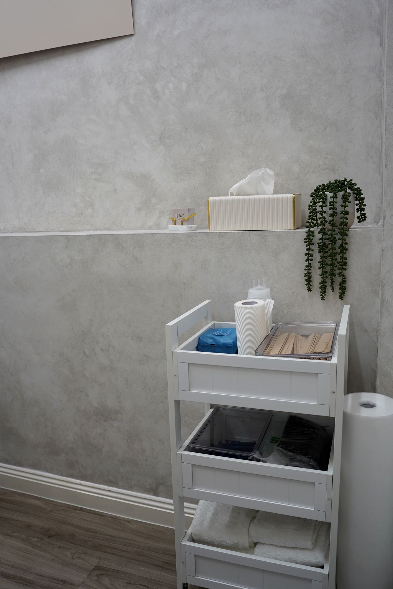 The studio trolley with fresh towels and supplies